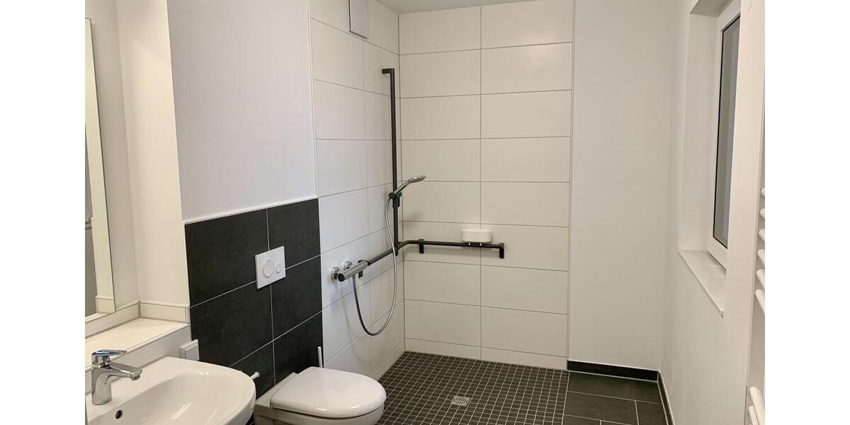 Etagenwohnung Leer (Ostfriesland) - 2 Zimmer, 65 m&sup2;, 1.271&euro; | Angebot:24651845