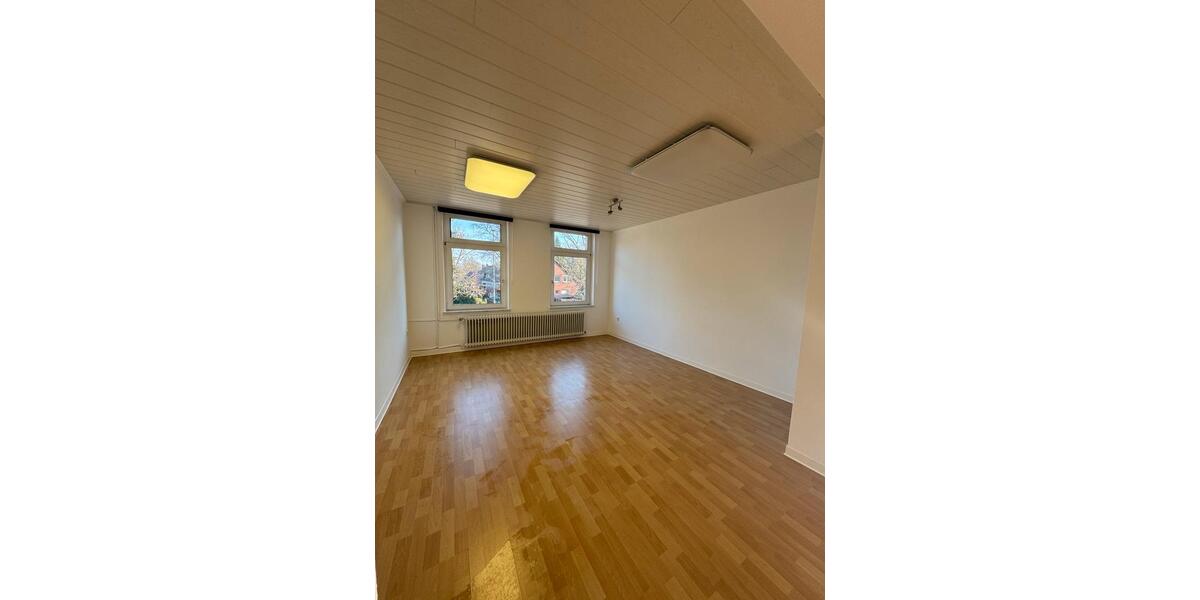 Dachgeschoßwohnung Aurich Egels und Wallinghausen - 5 Zimmer, 100 m&sup2;, 1.000&euro; | Angebot:25843949