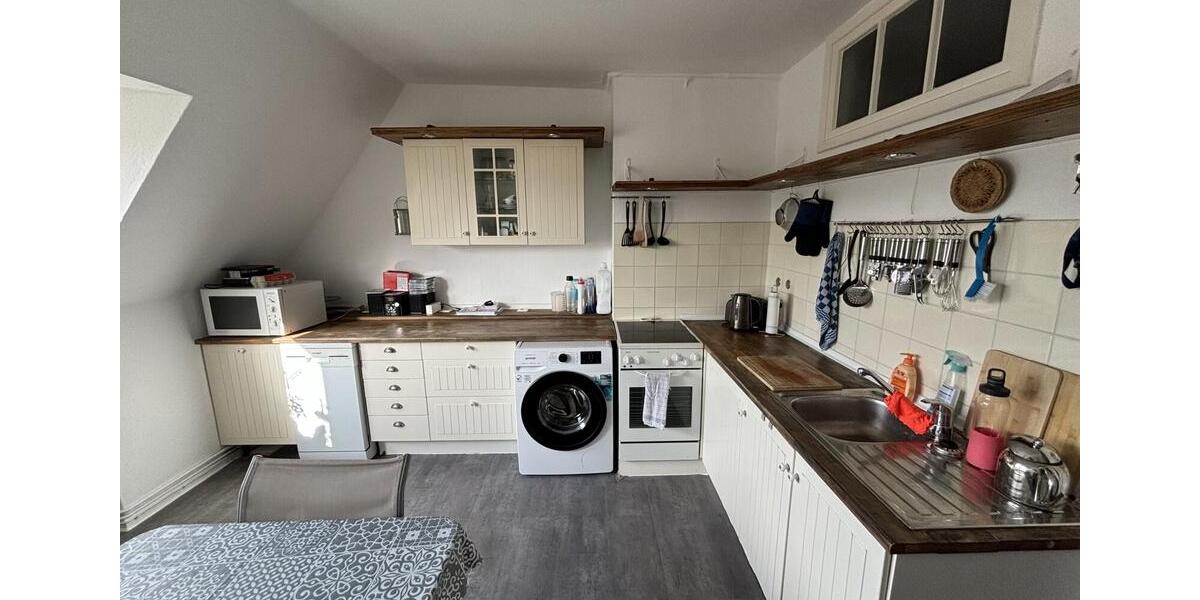 Dachgeschoßwohnung Emden - 3 Zimmer, 63 m&sup2;, 410&euro; | Angebot:24419376