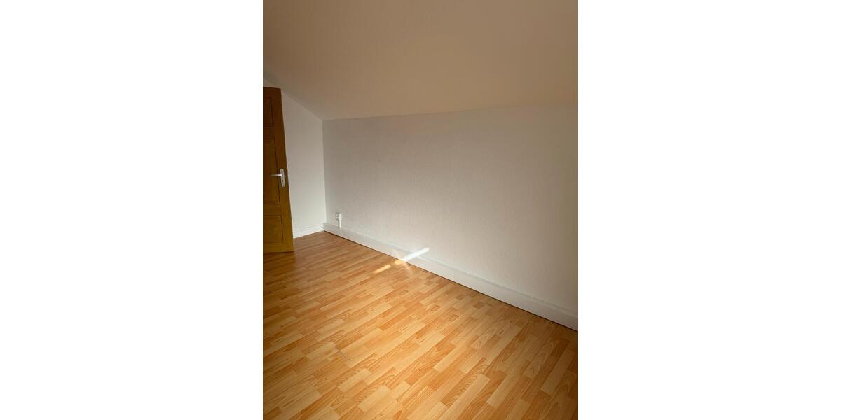 Dachgeschoßwohnung Weener - 1 Zimmer, 15 m&sup2;, 335&euro; | Angebot:26033141