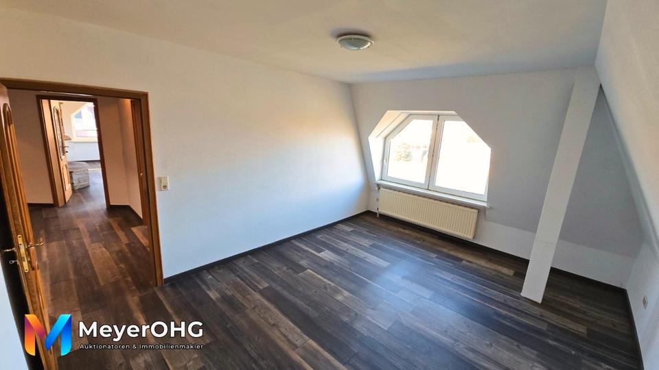 Dachgeschoßwohnung Jemgum - 5 Zimmer, 154 m&sup2;, 1.050&euro; | Angebot:26068363
