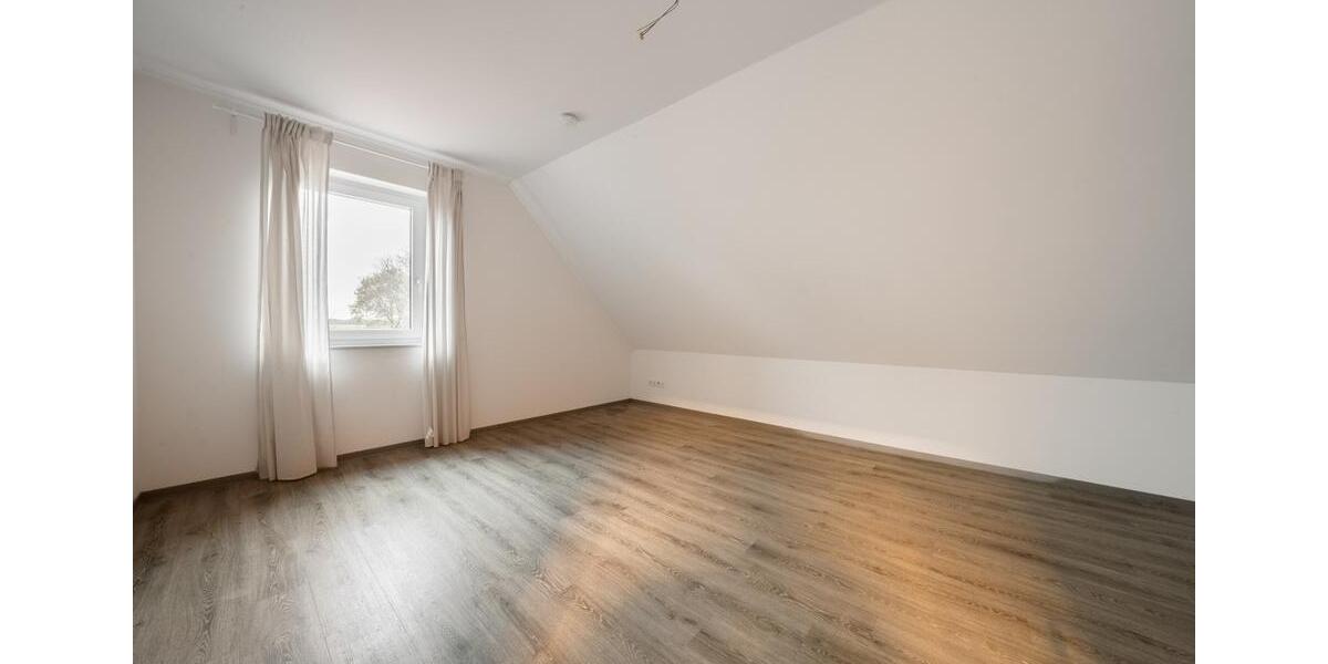 Doppelhaushälfte Hesel - 5 Zimmer, 110 m&sup2;, 1.250&euro; | Angebot:25909209