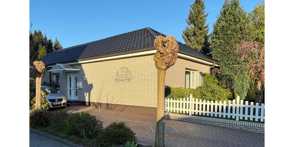Bungalow Leer (Ostfriesland) - 4 Zimmer, 157 m&sup2;, 1.150&euro; | Angebot:25367080