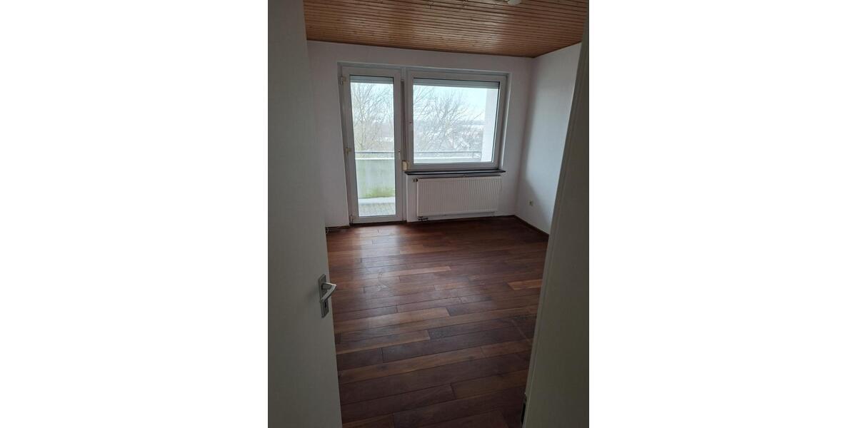 Etagenwohnung Emden - 2 Zimmer, 63 m&sup2;, 570&euro; | Angebot:25479619