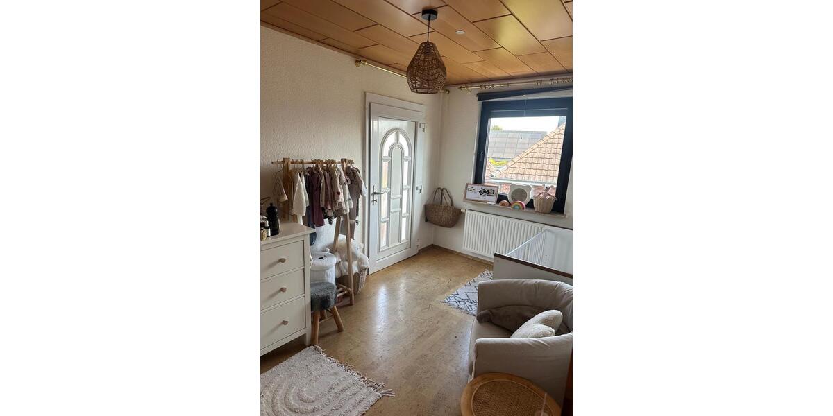 Dachgeschoßwohnung Leer (Ostfriesland) - 3 Zimmer, 80 m&sup2;, 800&euro; | Angebot:25989979