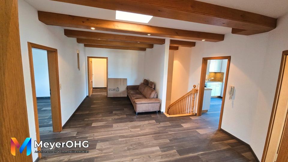 Dachgeschoßwohnung Jemgum - 5 Zimmer, 154 m&sup2;, 1.050&euro; | Angebot:26068363