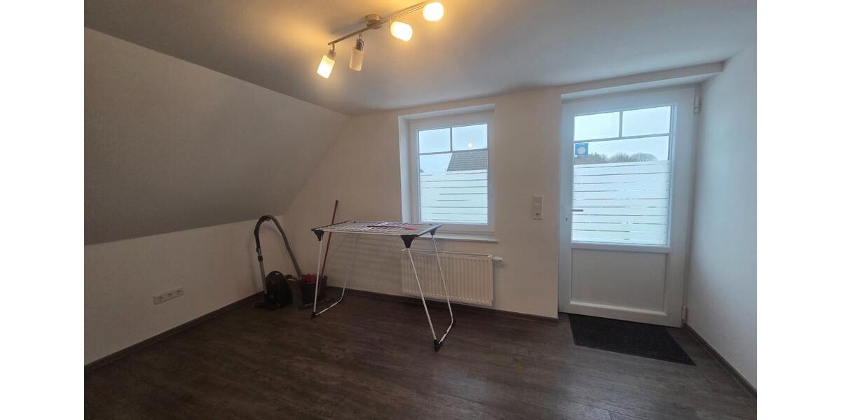 Dachgeschoßwohnung Aurich Georgsfeld und Tannenhausen - 3 Zimmer, 80 m&sup2;, 950&euro; | Angebot:25988502