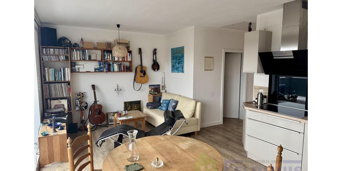 Dachgeschoßwohnung Leer (Ostfriesland) - 2 Zimmer, 64 m&sup2;, 750&euro; | Angebot:25102311