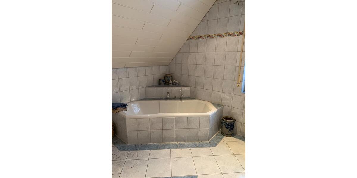 Einfamilienhaus Hesel - 8 Zimmer, 210 m&sup2;, 550.000&euro; | Angebot:18814178