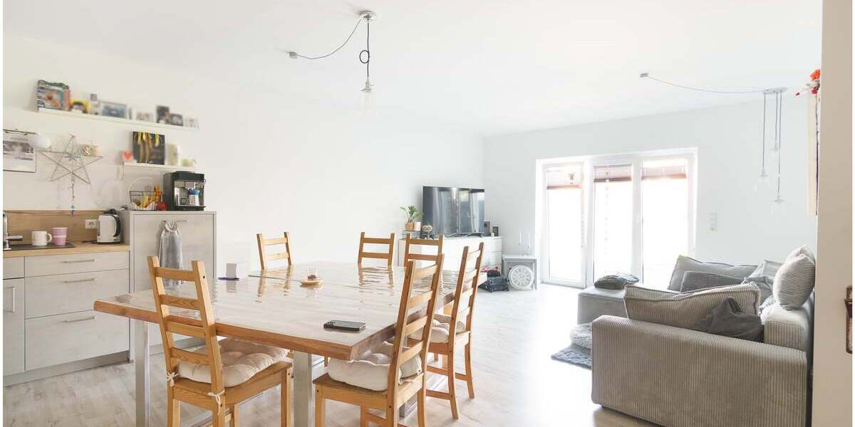 ***Modernes Anwesen - Haus mit Einliegerwohnung auf ca. 4.900 m² Grundstück mit Teich in Flachsmeer*** - Einfamilienhaus Westoverledingen | Angebot:23273632