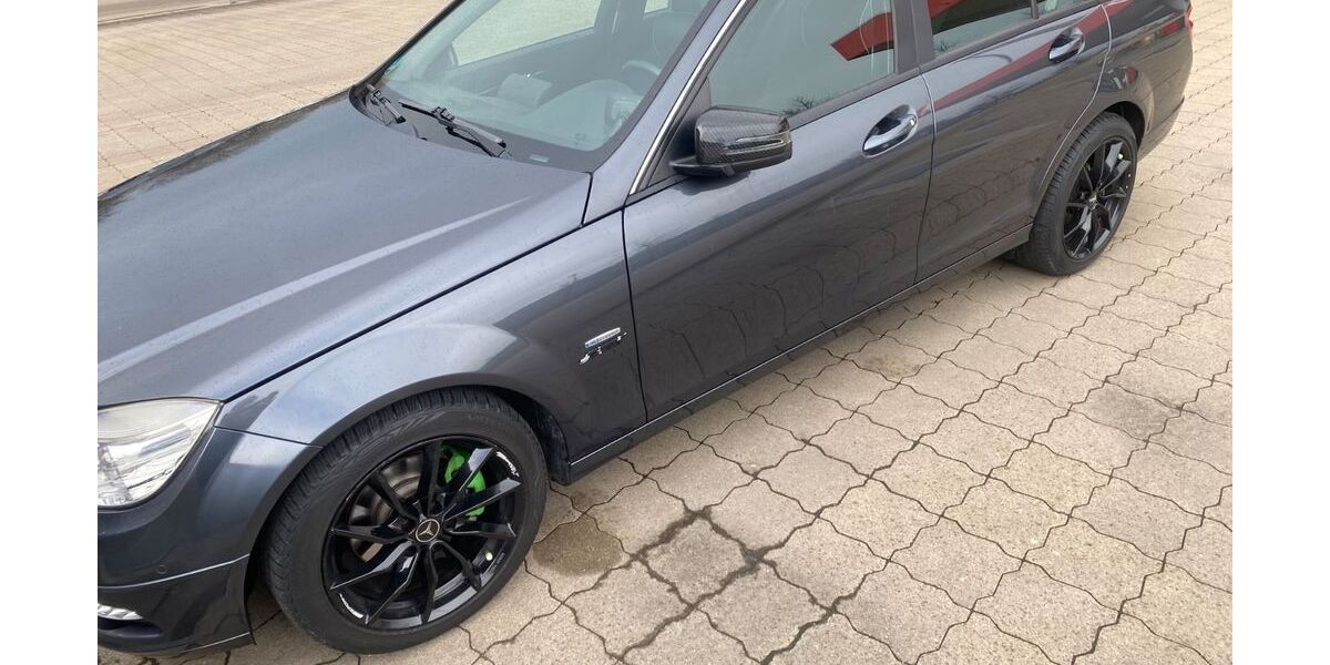 Mercedes-Benz C 180 200.000 km 7.000 &euro; Leer 26789