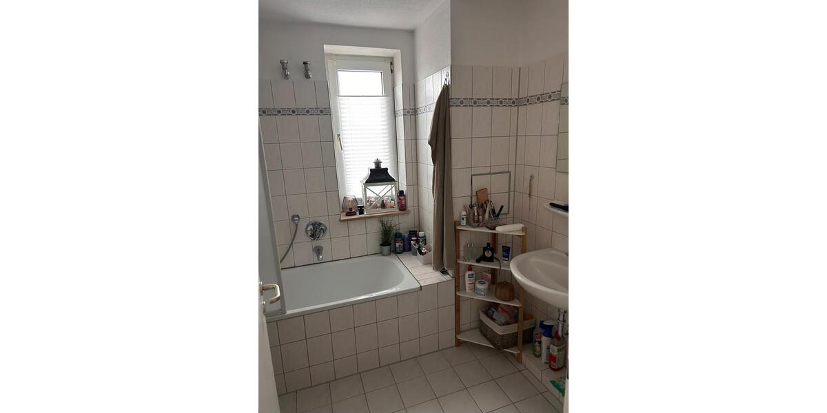 Etagenwohnung Aurich - 2.5 Zimmer, 80 m&sup2;, 1.100&euro; | Angebot:25933191