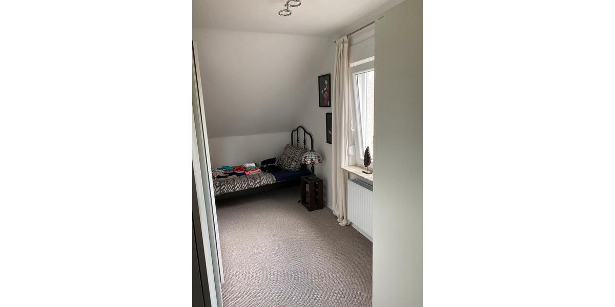 Reihenhaus Emden Tholenswehr - 5 Zimmer, 90 m&sup2;, 100&euro; | Angebot:24401832