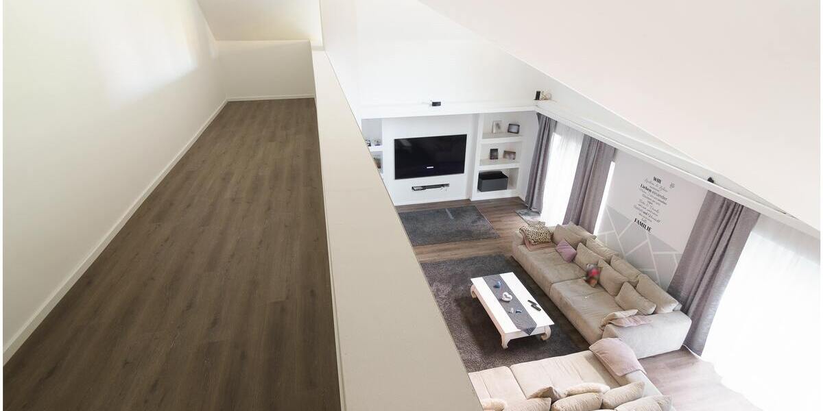 ***Modernes Anwesen - Haus mit Einliegerwohnung auf ca. 4.900 m² Grundstück mit Teich in Flachsmeer*** - Einfamilienhaus Westoverledingen | Angebot:23273632