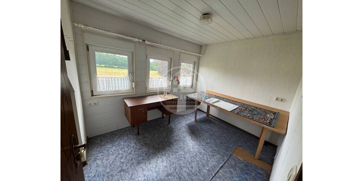 Einfamilienhaus Aurich Schirum - 8 Zimmer, 200 m&sup2;, 229.000&euro; | Angebot:25725671