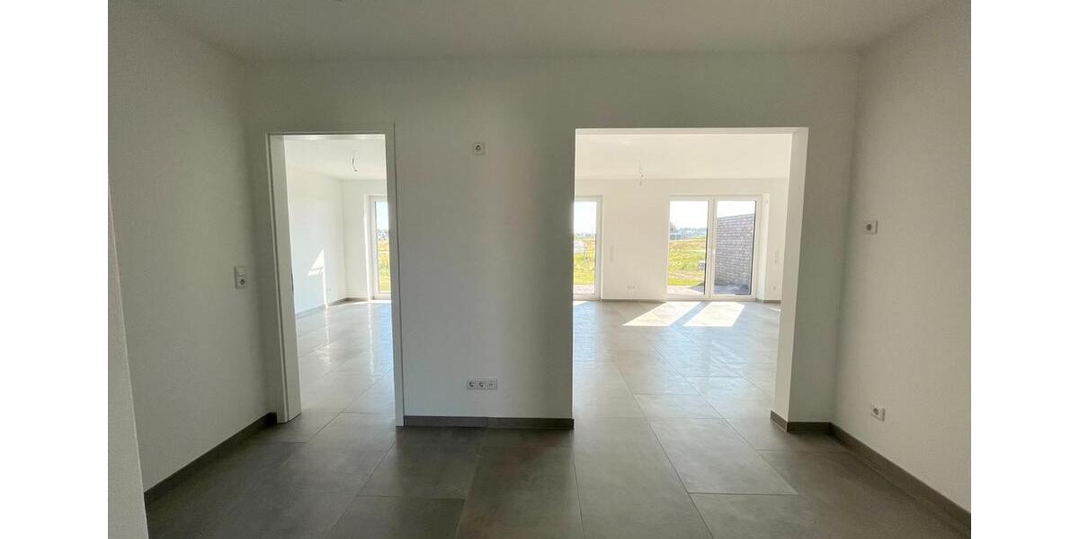 Einfamilienhaus Emden - 3 Zimmer, 95 m&sup2;, 1.350&euro; | Angebot:26051500
