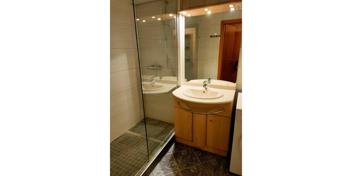 Hochparterre Emden Tholenswehr - 3 Zimmer, 76 m&sup2;, 770&euro; | Angebot:25542276