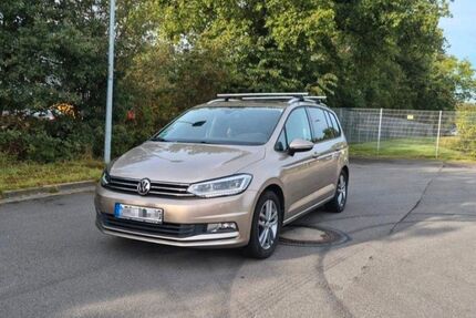 VW Touran 110.000 km 14.700 &euro; Moormerland 26802