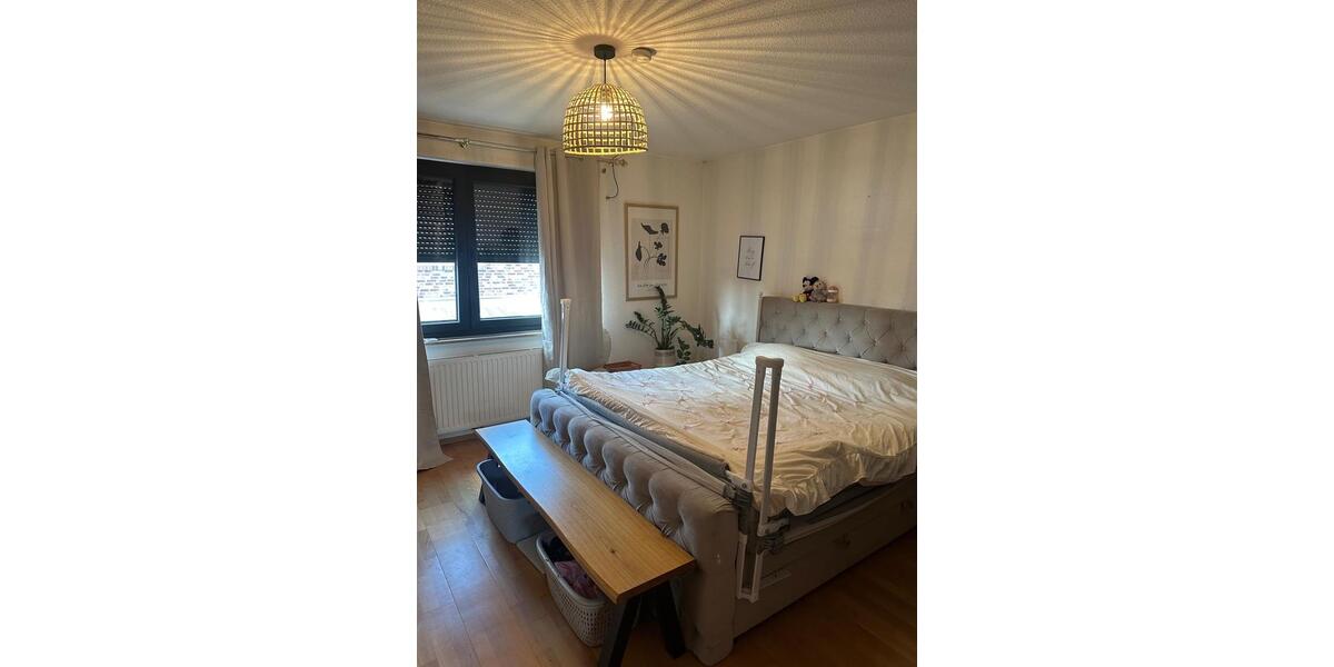 Dachgeschoßwohnung Leer (Ostfriesland) - 3 Zimmer, 80 m&sup2;, 800&euro; | Angebot:25989979