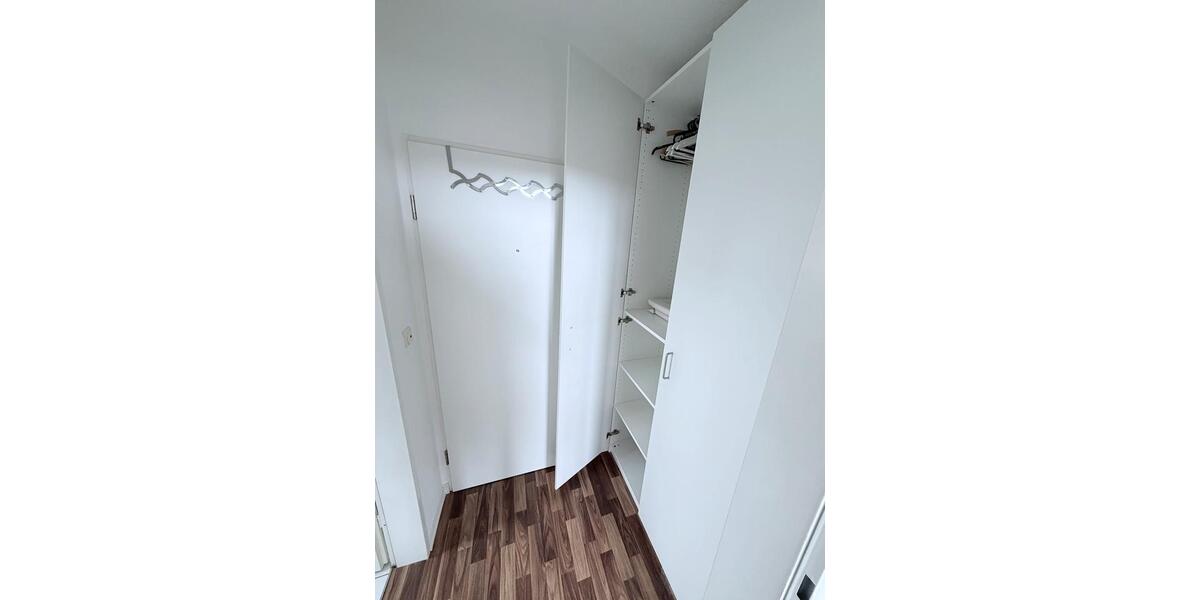 Dachgeschoßwohnung Emden Tholenswehr - 1 Zimmer, 30 m&sup2;, 490&euro; | Angebot:26226938