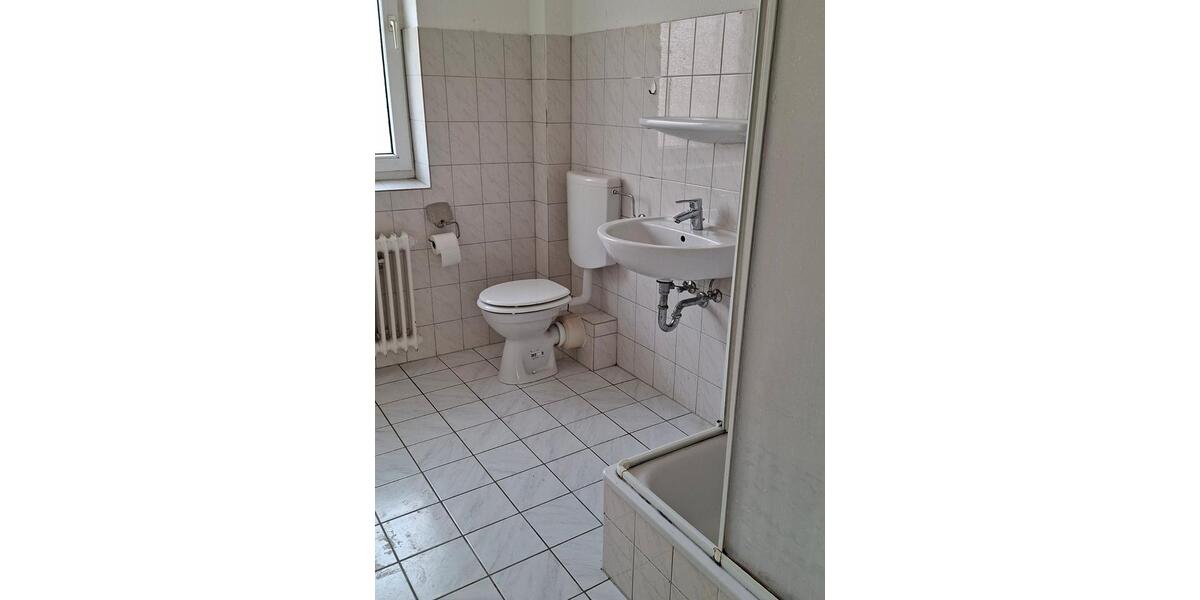 Etagenwohnung Emden - 4 Zimmer, 88 m&sup2;, 618&euro; | Angebot:25989525