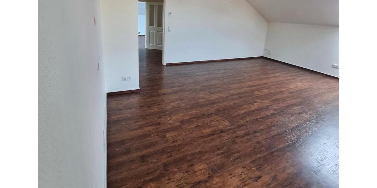 Etagenwohnung Weener - 2 Zimmer, 100 m&sup2;, 850&euro; | Angebot:25309979