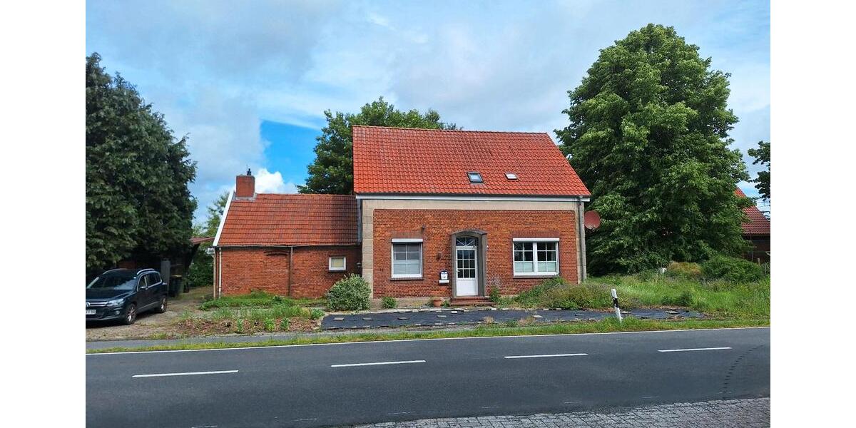 Einfamilienhaus Ihlow - 11 Zimmer, 150 m&sup2;, 135.000&euro; | Angebot:26992016