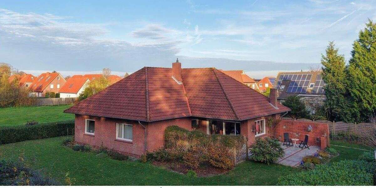 Bungalow Berumbur - 4 Zimmer, 135 m&sup2;, 295.000&euro; | Angebot:25736855