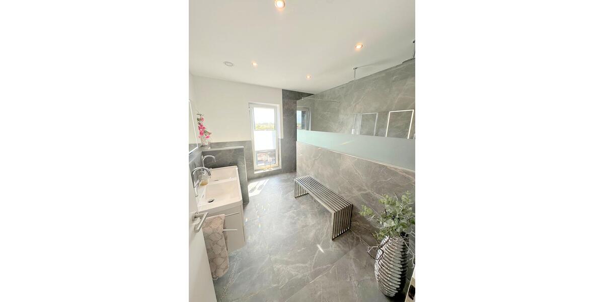 Doppelhaushälfte Emden - 6 Zimmer, 239 m&sup2;, 599.000&euro; | Angebot:26112405