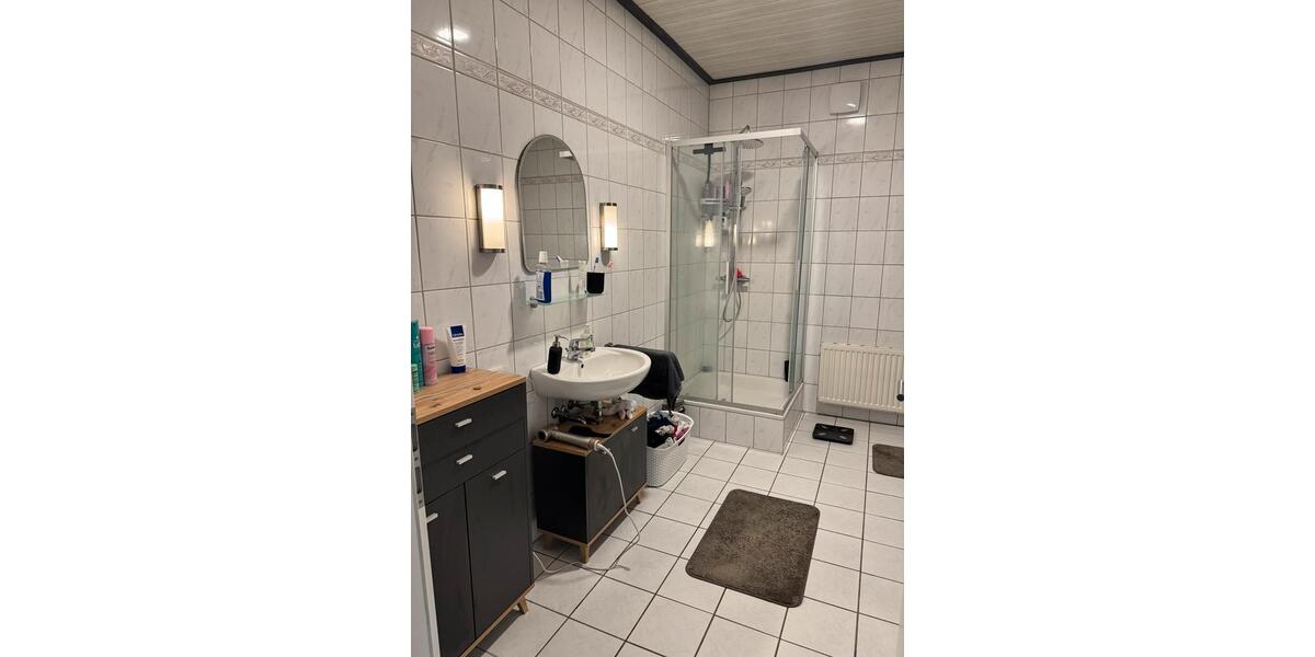 Erdgeschoßwohnung Ihlow - 3 Zimmer, 90 m&sup2;, 720&euro; | Angebot:26632951