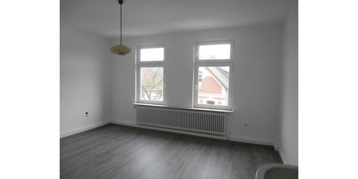 Altbau-Oberwohnung (ohne Schrägen)-neu renoviert - in Norden - Etagenwohnung Norden | Angebot:25368130