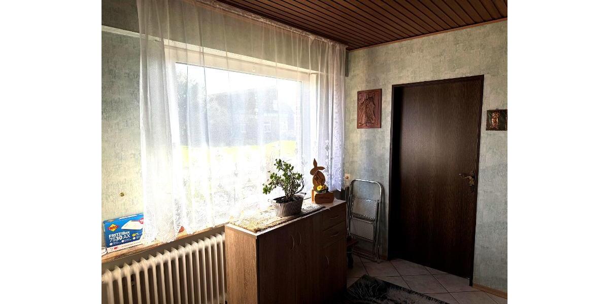 Großes Einfamilienhaus in Osteel (SG Brookmwerland) (Mindestgebot: 239.000 EUR) - Einfamilienhaus Osteel | Angebot:26477965