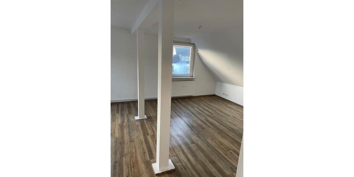 Etagenwohnung Emden - 3 Zimmer, 75 m&sup2;, 540&euro; | Angebot:25571483
