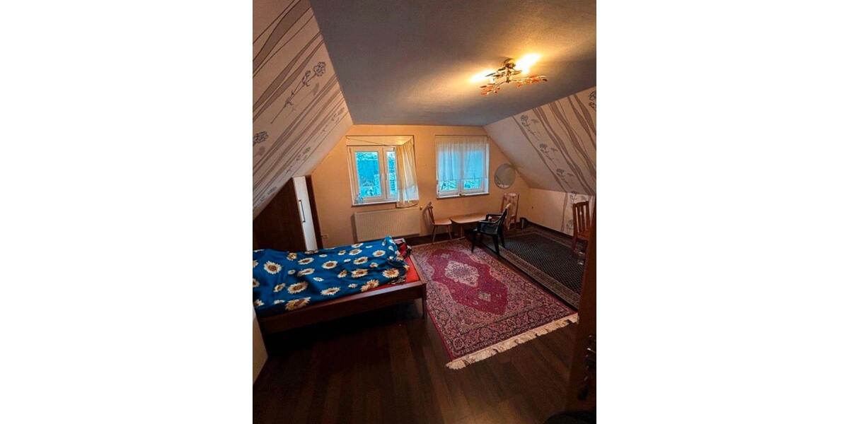 Einfamilienhaus Leer (Ostfriesland) - 10 Zimmer, 240 m&sup2;, 2.000&euro; | Angebot:26611150