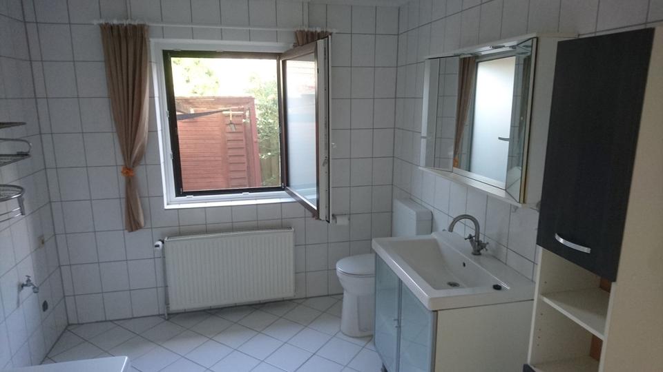 Erdgeschoßwohnung Leer (Ostfriesland) - 2 Zimmer, 93 m&sup2;, 800&euro; | Angebot:25946929