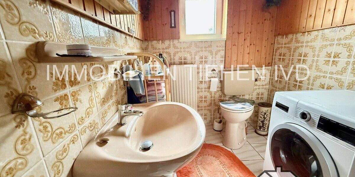 Doppelhaushälfte Weener Holthusen - 5 Zimmer, 138 m&sup2;, 185.000&euro; | Angebot:25699995