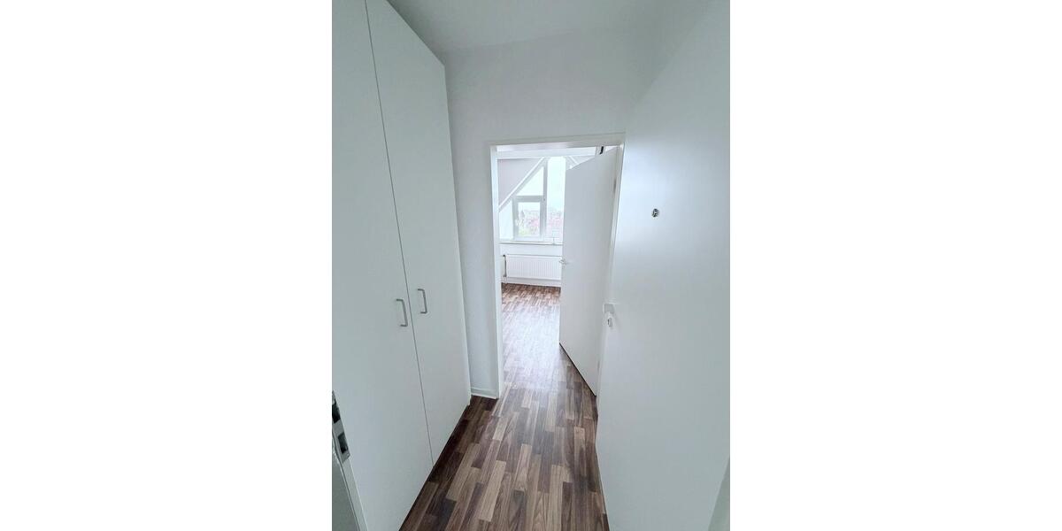 Dachgeschoßwohnung Emden Tholenswehr - 1 Zimmer, 30 m&sup2;, 490&euro; | Angebot:26226938