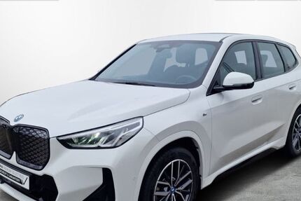 BMW iX1 33.894 km 35.890 &euro; Leer 26789