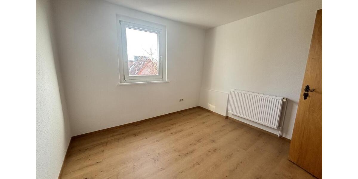 Dachgeschoßwohnung Emden Rysumer Landstraße - 3 Zimmer, 51 m&sup2;, 450&euro; | Angebot:25648220