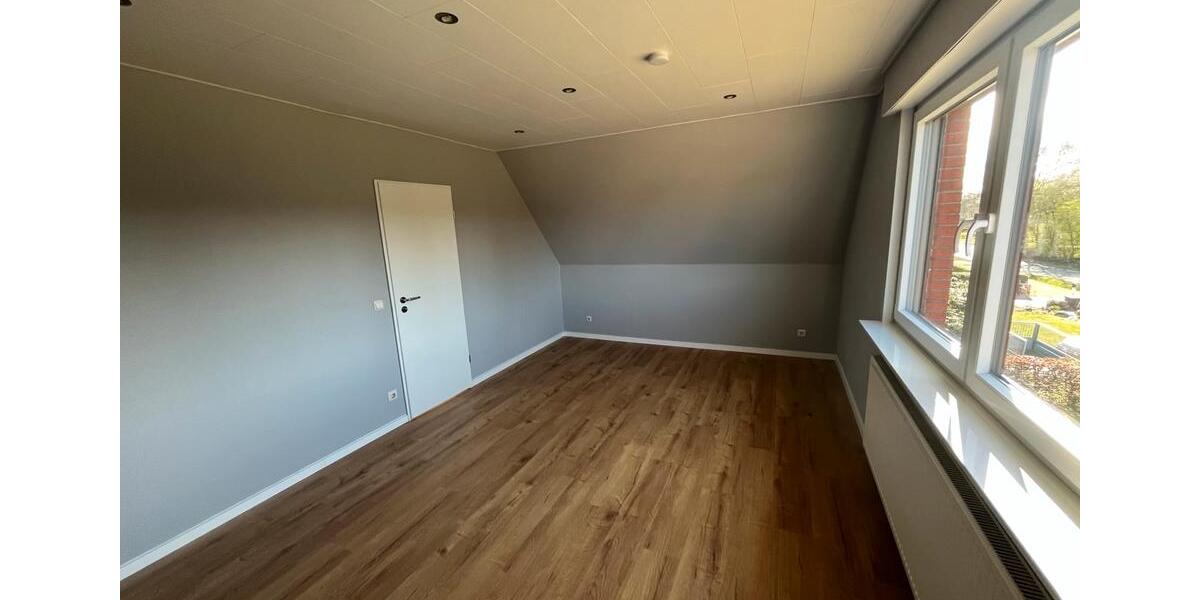 Einfamilienhaus Hesel - 4 Zimmer, 96 m&sup2;, 1.000&euro; | Angebot:26051503