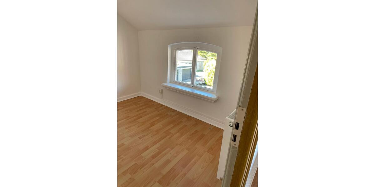 Dachgeschoßwohnung Weener - 1 Zimmer, 12 m&sup2;, 285&euro; | Angebot:26483418