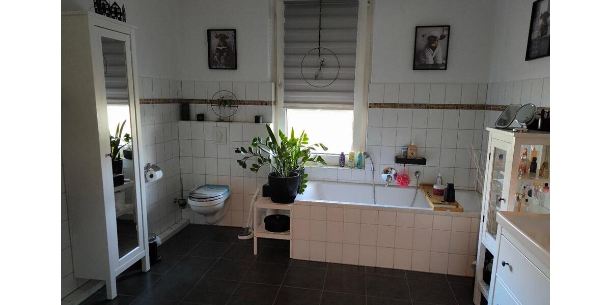 Etagenwohnung Emden Tholenswehr - 3 Zimmer, 108 m&sup2;, 810&euro; | Angebot:25375273