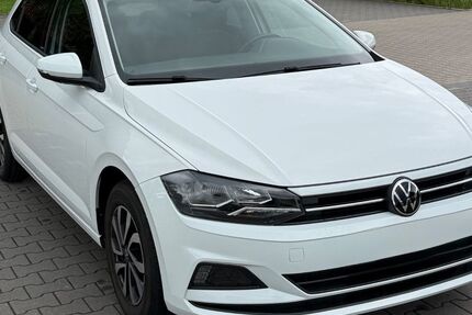 VW Polo 40.674 km 13.900 &euro; Großefehn 26629