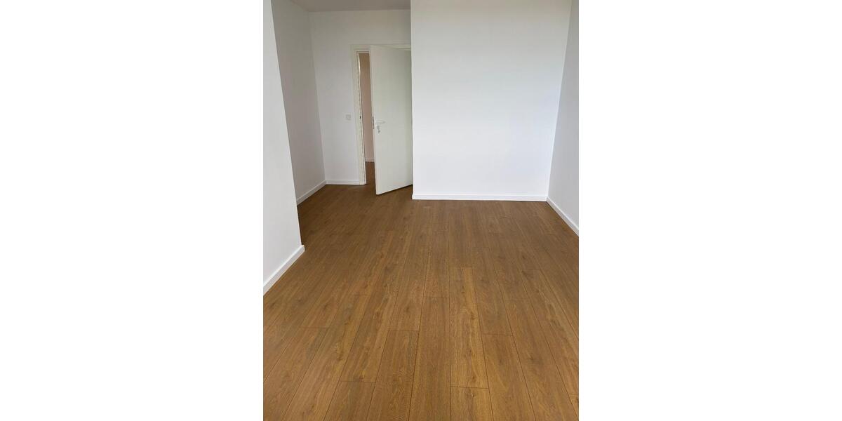 Etagenwohnung Emden - 4 Zimmer, 87 m&sup2;, 600&euro; | Angebot:23437371