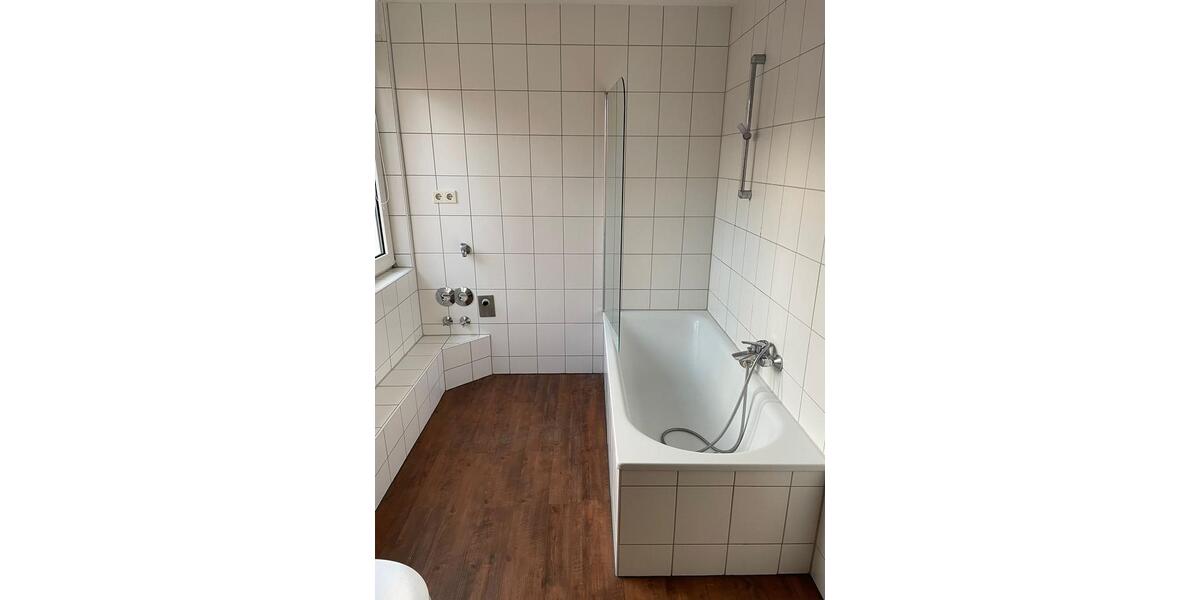 Etagenwohnung Emden - 3 Zimmer, 75 m&sup2;, 540&euro; | Angebot:25571483