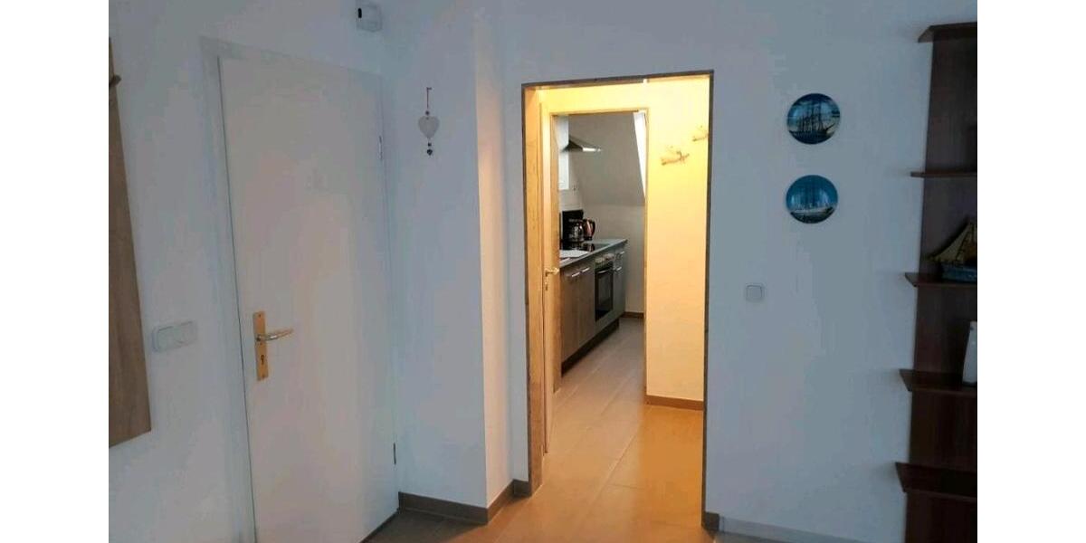 Dachgeschoßwohnung Emden - 2 Zimmer, 40 m&sup2;, 600&euro; | Angebot:25840769