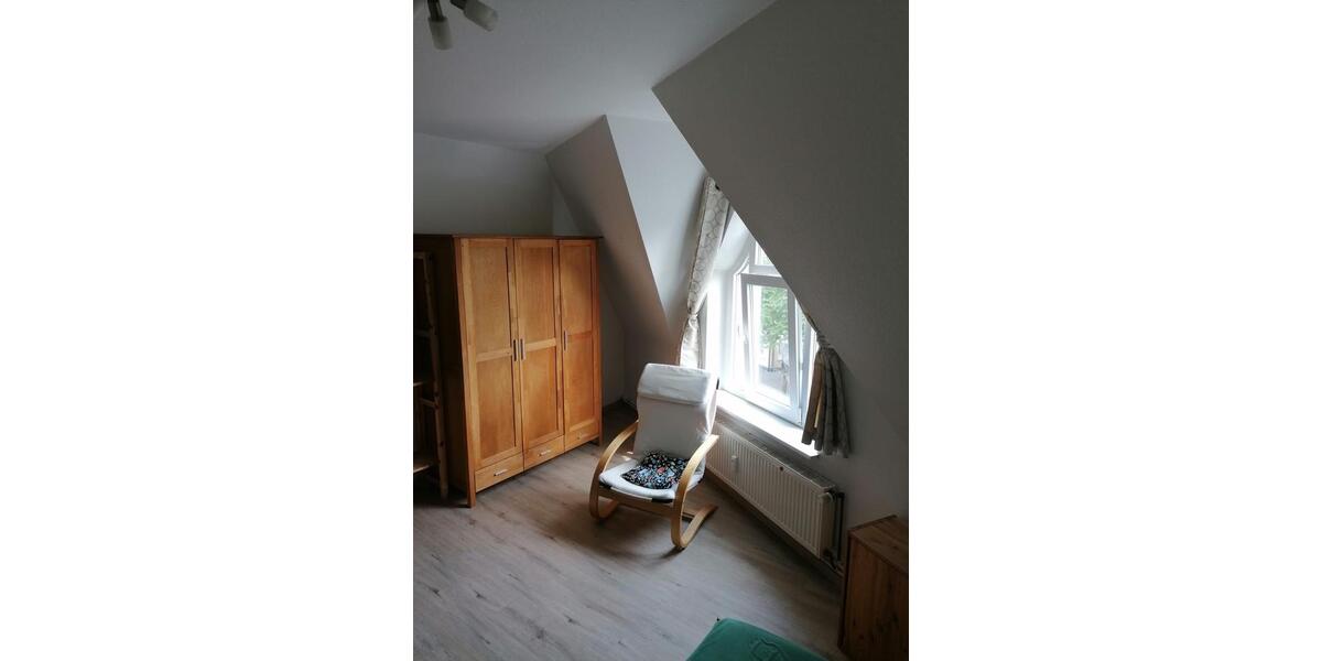 Dachgeschoßwohnung Leer (Ostfriesland) - 1 Zimmer, 17 m&sup2;, 550&euro; | Angebot:25300355