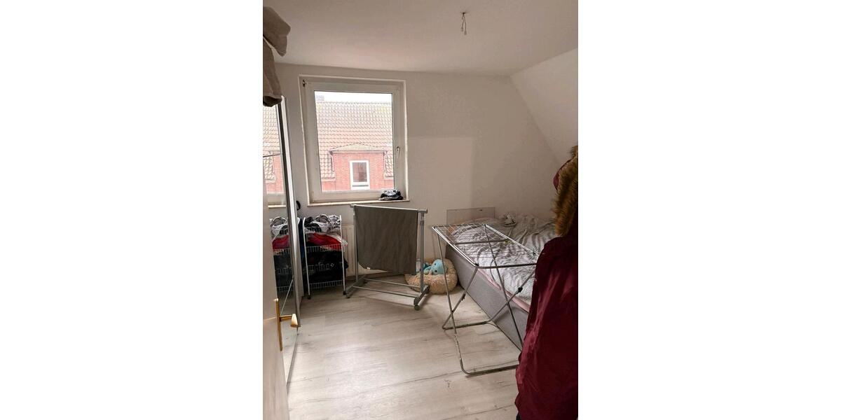 Dachgeschoßwohnung Emden Rysumer Landstraße - 3 Zimmer, 65 m&sup2;, 790&euro; | Angebot:25149292