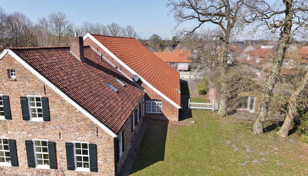 Bauernhaus, Landhaus Hage - 9 Zimmer, 265 m&sup2;, 669.000&euro; | Angebot:25689859