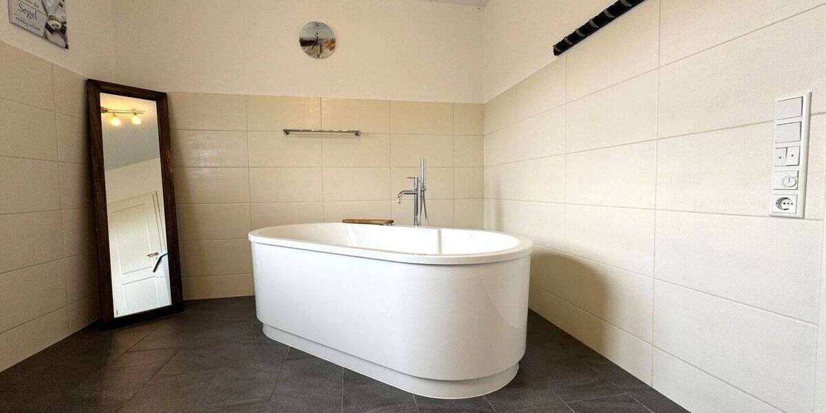 Bungalow Marienhafe - 5 Zimmer, 209 m&sup2;, 449.000&euro; | Angebot:26674077